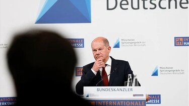 Υπέρ μιας «διευρυμένης» ΕΕ τάχθηκε ο Σολτς ώστε να «μπορεί να σηκώσει το βάρος της στον κόσμο πιο ισχυρά»