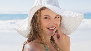 Τα λάθη που κάνεις στην εφαρμογή του αντηλιακού και δεν το καταλαβαίνεις