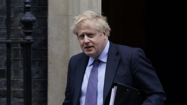 «Δίκαιη ανταμοιβή» η πτώση του Τζόνσον, λέει η Ρωσία