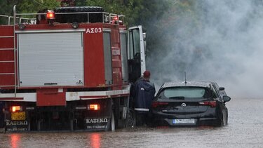 Βροχές και καταιγίδες αναμένονται και αύριο, Πέμπτη, σε μεγάλο μέρος της χώρας 