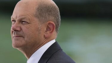 Γερμανία: Ο απερχόμενος πρέσβης της Ουκρανίας θέλει να ζητήσει συγγνώμη από τον καγκελάριο για το... "προσβεβλημένο λουκάνικο"