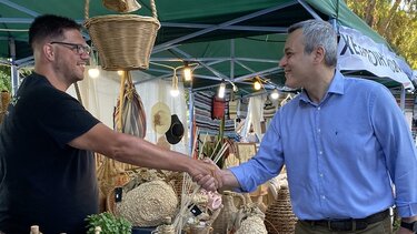 Στην έκθεση κρητικών προϊόντων χειροτεχνίας - οικοτεχνίας ο Χ. Μαμουλάκης