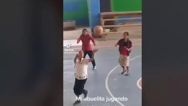 H «γιαγιά Τζόρνταν» από το Μεξικό σκοράρει και προκαλεί ντελίριο στο TikTok