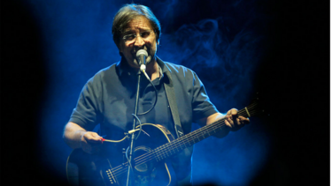 Πρόστιμο στον θρύλο της ρωσικής ροκ Γιούρι Σεφτσούκ επειδή κατήγγειλε την επίθεση στην Ουκρανία