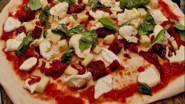 Πιτσαρία με αδήλωτο τζίρο 635.000 ευρώ, μέσω πλατφόρμας delivery