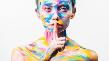 Πρέπει να διαλέξω ποια κακοποίηση δεν θα ανέχομαι;