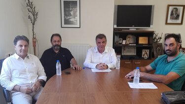 Συνάντηση Ταταράκη με τον πρόεδρο του Αγροτικού Συνεταιρισμού Ρεθύμνης