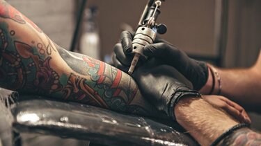 Τι συμβαίνει με τα μελάνια για τα tattoos - Πόσο επικίνδυνα είναι τελικά;