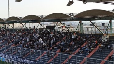 Έντονες αποδοκιμασίες ξανά για τον Γιάννη και τον Γιώργο Σαμαρά!