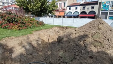 Βρέθηκαν οστά στην κεντρική πλατεία των Τρικάλων