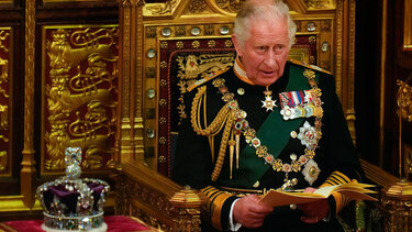 Με ελληνική υπογραφή το ντοκιμαντέρ για τη ζωή του Βασιλιά Καρόλου