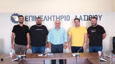 Συνάντηση Προέδρου Επιμελητηρίου Λασιθίου με το νέο ΔΣ του Σωματείου καταστηματαρχών καφέ-εστίασης Ιεράπετρας 