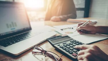 Επιστροφή ΦΠΑ: Ποιοι μπαίνουν στη "χρυσή λίστα" - Οι όροι και οι προϋποθέσεις