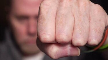 Φορολογούμενος τα έκανε «γυαλιά καρφιά» στη ΔΟΥ Παλλήνης