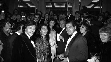 Σπάνιο ντοκουμέντο της Ειρήνης Παππά με Κώστα Καζάκο και Τζένη Καρέζη στις Κάννες