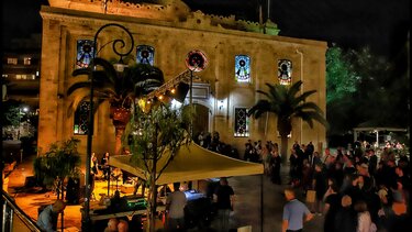 Με Κώστα Λειβαδά και Ανδριάνα Μπάμπαλη ολοκληρώνεται το "Τέχνη Καθ' Οδόν 2022"