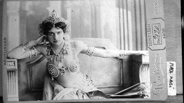 Εκτελέστηκε ντυμένη με μια στολή αμαζόνας 