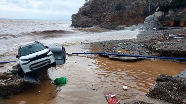 Κακοκαιρία φονιάς στην Κρήτη: Η έκκληση του δημάρχου Μαλεβιζίου