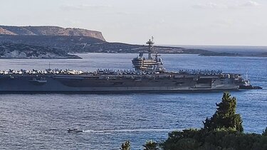 WLS: Οι ΗΠΑ στέλνουν το αεροπλανοφόρο George H. W. Bush στη Μέση Ανατολή