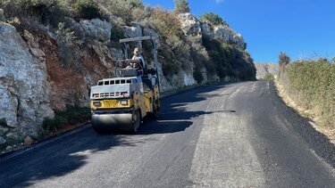 Ολοκληρώνεται η πρώτη μεγάλη παρέμβαση ασφαλτόστρωσης στα Μεγάλα Χωράφια