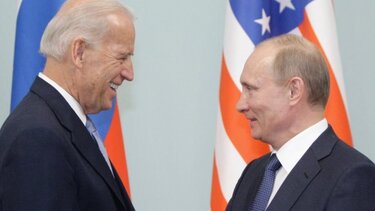 Ο Μπάιντεν δεν αποκλείει το ενδεχόμενο να συναντηθεί με τον Πούτιν στη σύνοδο