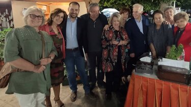 Στο παζάρι του Συνδέσμου Μελών Γυναικείων Σωματείων ο Δήμαρχος Ηρακλείου