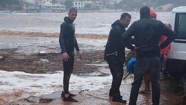 Αγωνιώδεις έρευνες για τη γυναίκα, στην Αγία Πελαγία