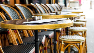 Παρατείνονται οι άδειες χρήσης των κοινόχρηστων χώρων στο Ηράκλειο