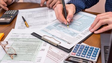 Οι νέες «πατέντες» της φοροδιαφυγής: Πώς δρουν οι επιτήδειοι, πώς τους πολεμά η ΑΑΔΕ