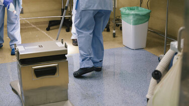 Συμβάσεις αορίστου χρόνου ζητούν οι εργαζόμενοι στην καθαριότητα της 7ης ΥΠΕ