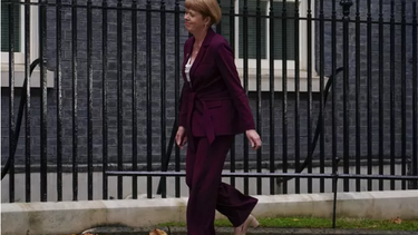 Παραιτήθηκε και η υπεύθυνη για την κομματική πειθαρχία των Συντηρητικών Γουέντι Μόρτον