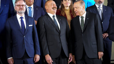 Πώς αποτιμά ο τουρκικός Τύπος το ταξίδι Ερντογάν στην Πράγα: Κάνει το άσπρο μαύρο