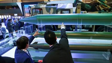 Πώς απαντά η Αθήνα στη δοκιμή βαλλιστικού πυραύλου από την Τουρκία: «Είμαστε εδώ και περιμένουμε, δεν πάμε πουθενά»