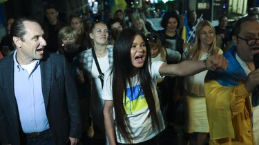 Ρουσλάνα: Επικεφαλής διαδήλωσης Ουκρανών στο Σύνταγμα