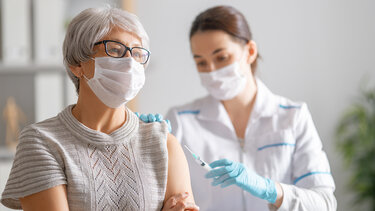 Κορωνοϊός – Αύξηση κρουσμάτων: Οι δύο πολύτιμοι σύμμαχοι που θα μας προστατεύσουν