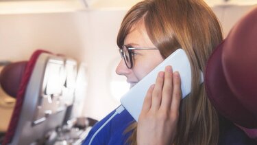 Τι αλλάζει με τη χρήση κινητών στα αεροπλάνα