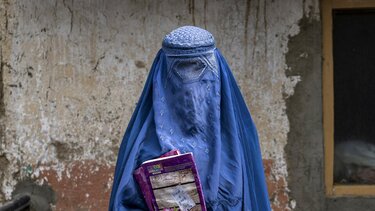 Υπ. Ανώτατης Εκπαίδευσης Αφγανιστάν: Γιατί απαγορέψαμε την είσοδο των γυναικών στα Πανεπιστήμια