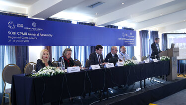 «Οραματιζόμενοι το μέλλον - Διάλογος με τους νέους»