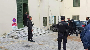 Κυπαρισσία: Απολογούνται οι τρεις κατηγορούμενοι για τη δολοφονία του 31χρονου