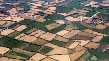 ΥΠΕΝ: Και επίσημα η νομοθετική πρωτοβουλία για την Εκτός Σχεδίου Δόμηση