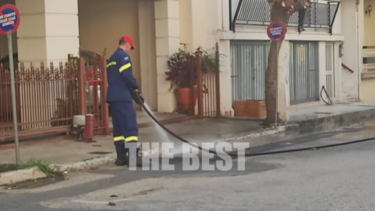 Βουτιά θανάτου ιερέα από το μπαλκόνι του σπιτιού του