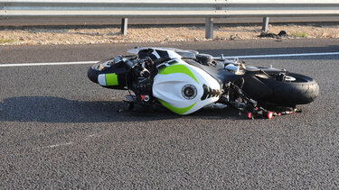 Σοβαρά τραυματισμένος μοτοσικλετιστής, σε τροχαίο