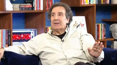 Άγγελος Παπαδημητρίου: Νομίζουν πως είμαι θαραλλέος ή πρωτοποριακός, ενώ είμαι πουριτανός