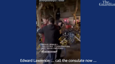 Δημοσιογράφοι ξυλοκοπήθηκαν από την Κινέζικη αστυνομία