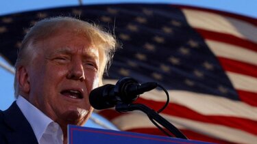 ΗΠΑ: Ο Τραμπ βγαίνει εξασθενημένος από τις ενδιάμεσες εκλογές