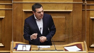 «Δεν ντρέπεσαι που παρακολουθούσες τον αρχηγό ΓΕΕΘΑ;»