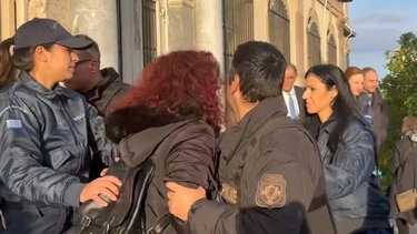 Ξέσπασμα στο δικαστήριο για τον φονιά της Ερατούς – «Ήρθες γ@μ@μένε να σαπίσεις πο@στη»