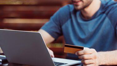 Εφορία: Η Ελλάδα χάνει κάθε δευτερόλεπτο 100 ευρώ από κλοπή ΦΠΑ