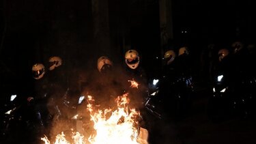 Επεισόδια, προσαγωγές και τραυματισμοί αστυνομικών στις χθεσινές πορείες για τον Αλέξη Γρηγορόπουλο