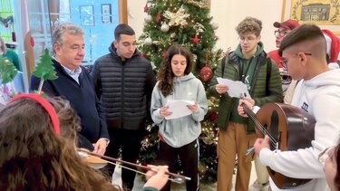 Από το ΓΕΛ Αλικαρνασού τα πρώτα κάλαντα στον Περιφερειάρχη Κρήτης 